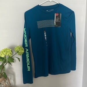 Boys Under Armour long sleeve athletic shirt size youth Large NWT